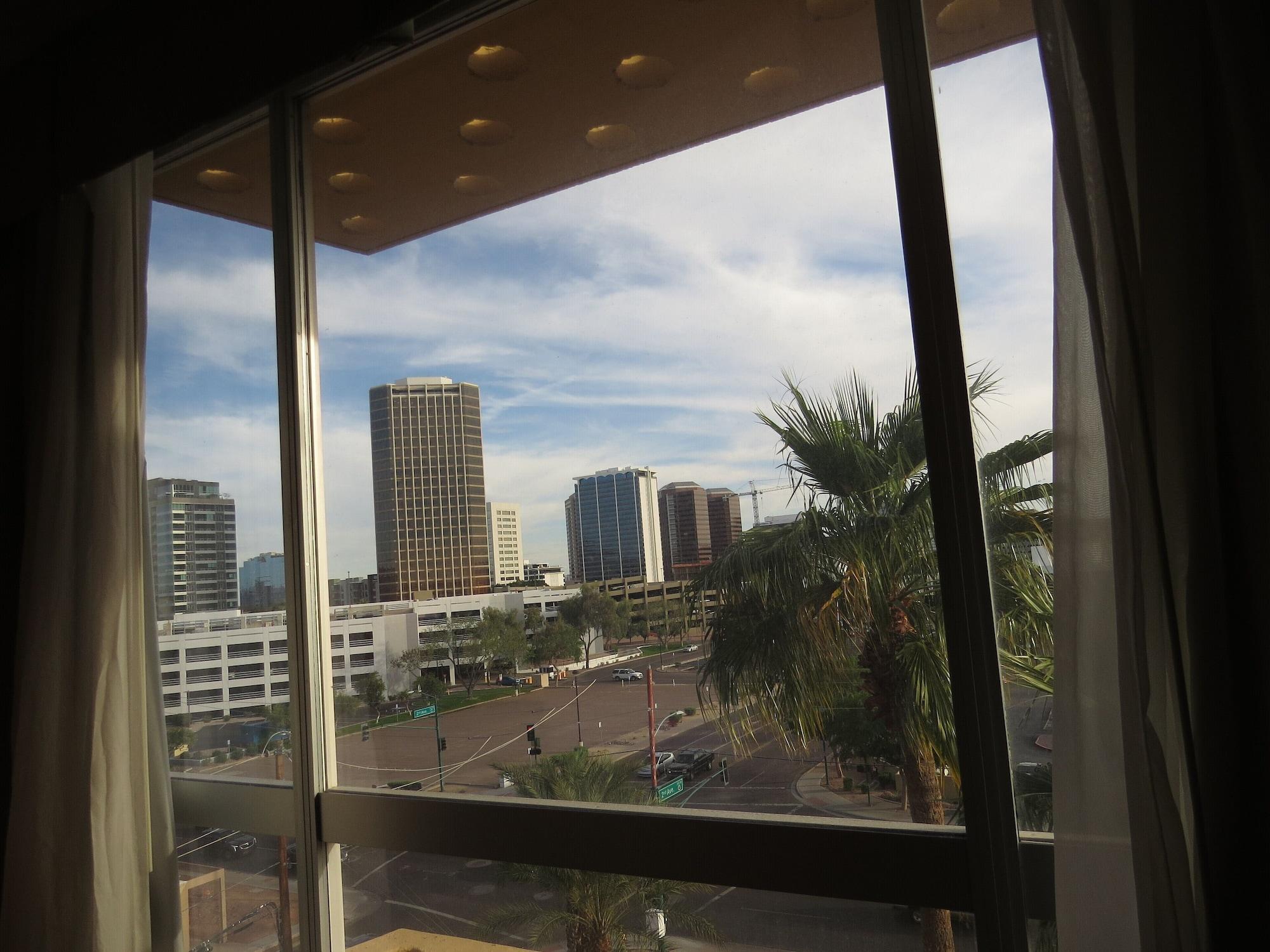 Holiday Inn Express & Suites Phoenix - Midtown, An Ihg Hotel ภายนอก รูปภาพ